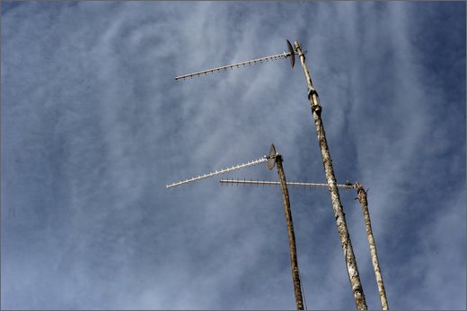 (53)-la y. antenne per telefono.jpg