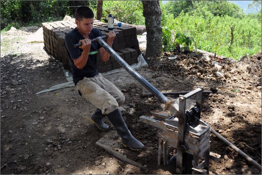 16-san calixto. preparazione mattoni in terra battuta.jpg