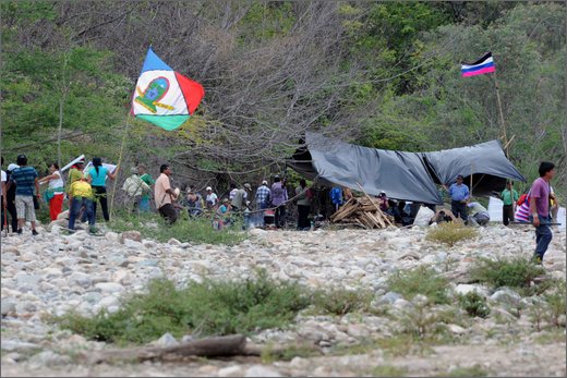 052 - huila.  el hobo. quebrada el pescador.  nell'accampamento.jpg