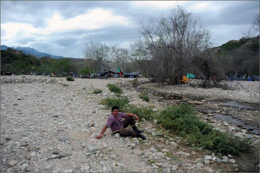 05 - huila. quebrada el pescador. accampamento della protesta.jpg